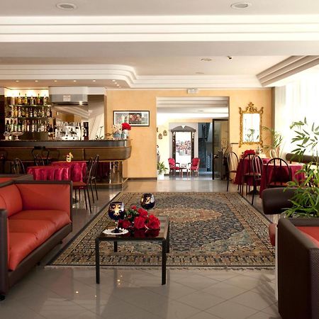 Hotel Capitol San Mauro Mare Eksteriør bilde