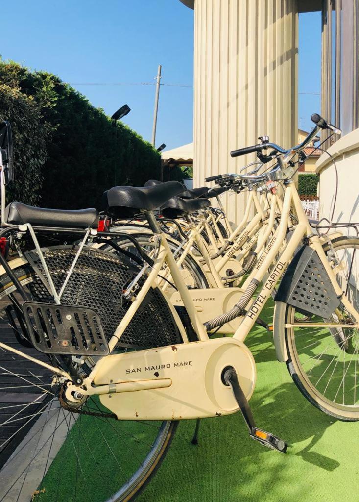Hotel Capitol San Mauro Mare Eksteriør bilde