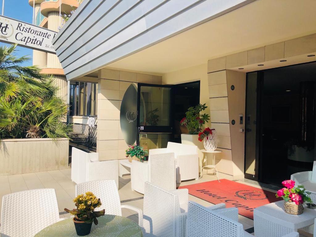 Hotel Capitol San Mauro Mare Eksteriør bilde