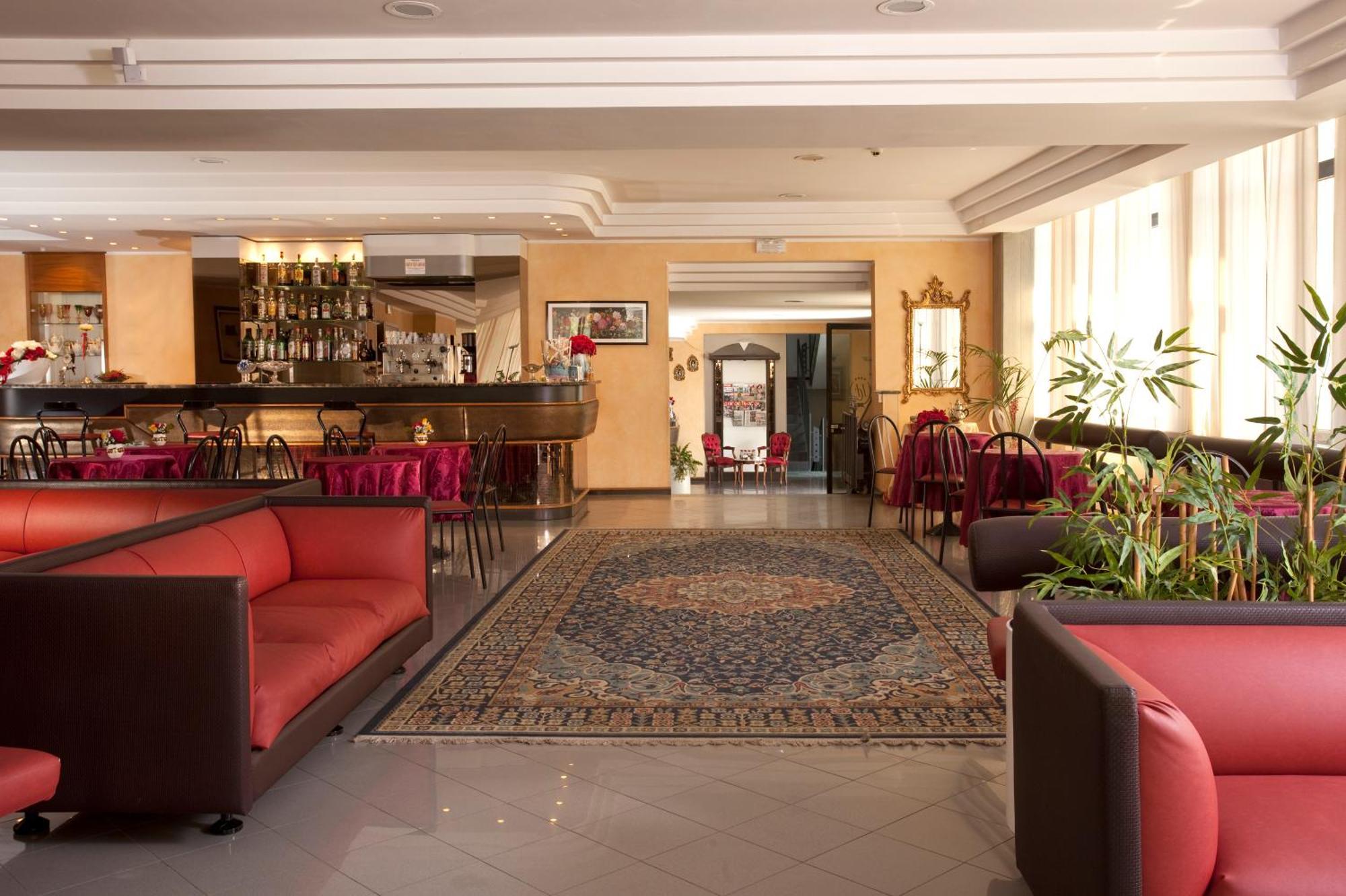 Hotel Capitol San Mauro Mare Eksteriør bilde
