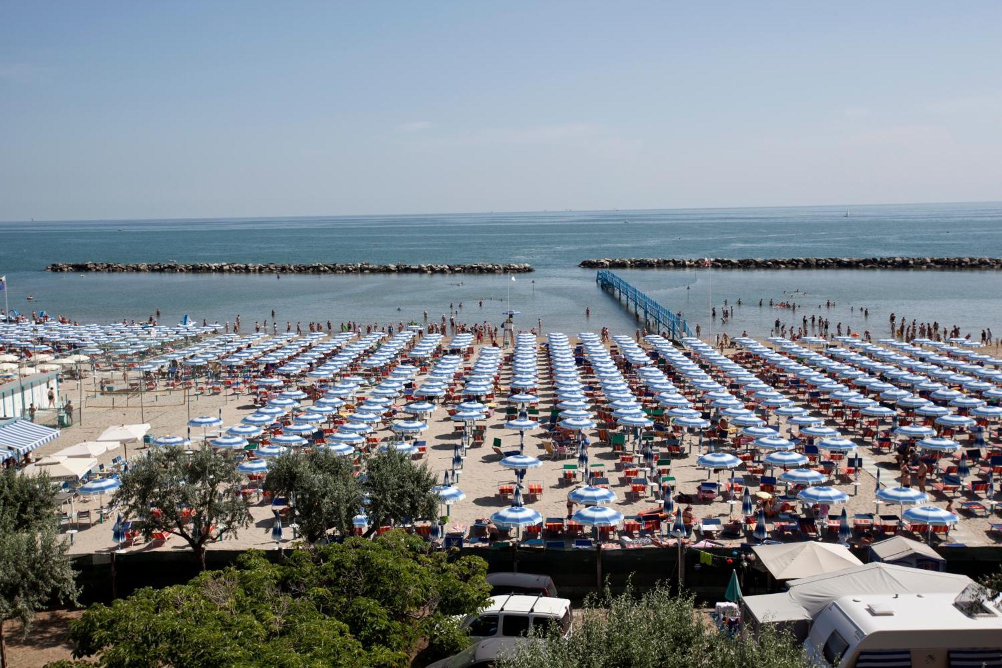 Hotel Capitol San Mauro Mare Eksteriør bilde